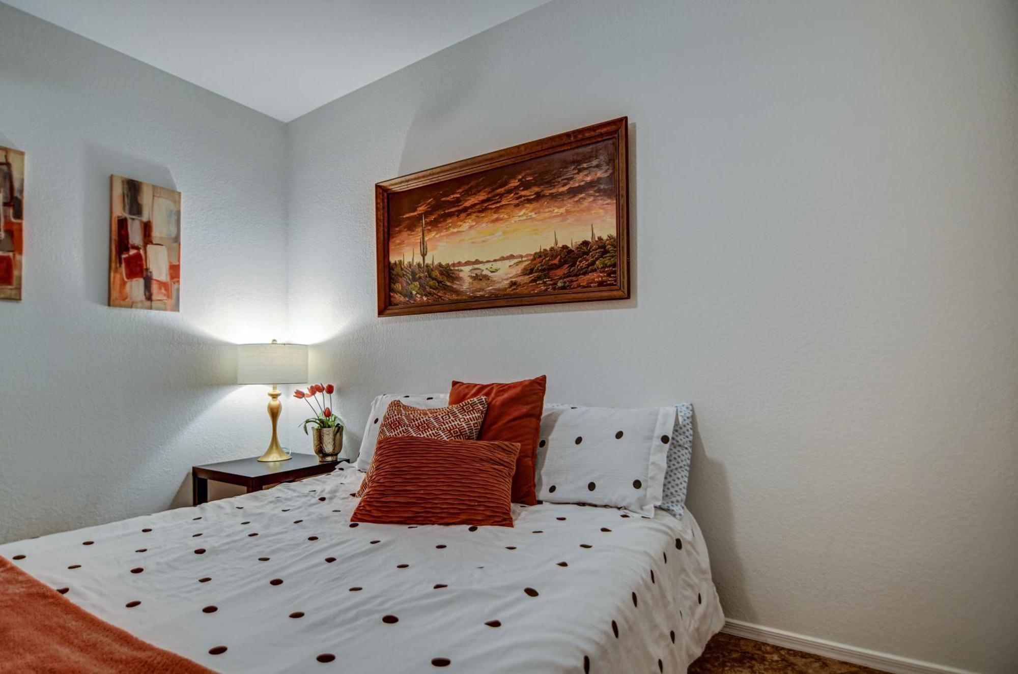 Route 66 Oasis In Downtown Gilbert With Heated Pool & Mini Golf Villa Exterior photo