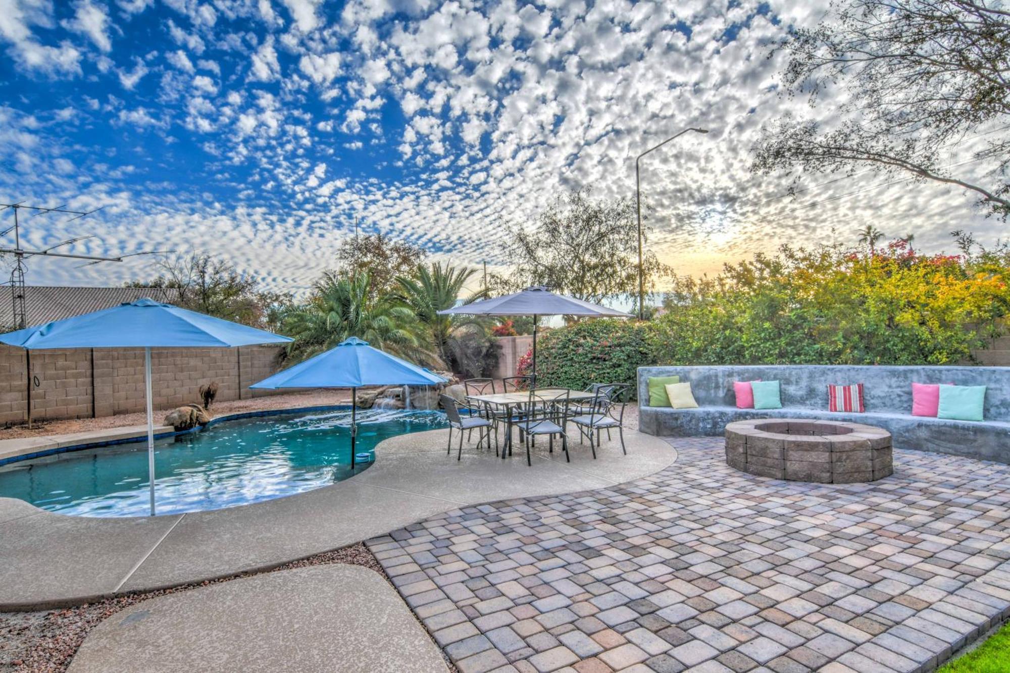 Route 66 Oasis In Downtown Gilbert With Heated Pool & Mini Golf Villa Exterior photo