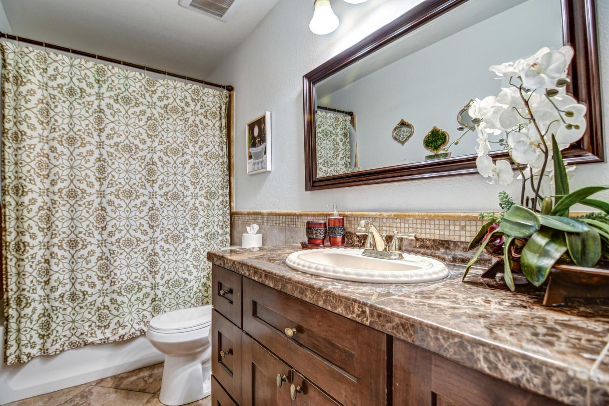 Route 66 Oasis In Downtown Gilbert With Heated Pool & Mini Golf Villa Exterior photo